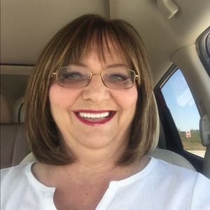 Meet your Posher, Joni